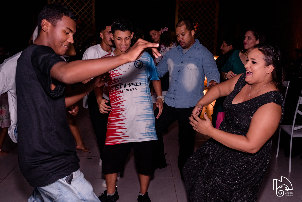 debutante raphaela, fotos da raphaela, 15 anos da raphaela, fotos do aniversário da raphaela, debutantes aracruz, mauro louzada fotografia, sua historia minhas fotos, fotografo aracruz, fotografias verdadeiras, fotos com história, historias de familia