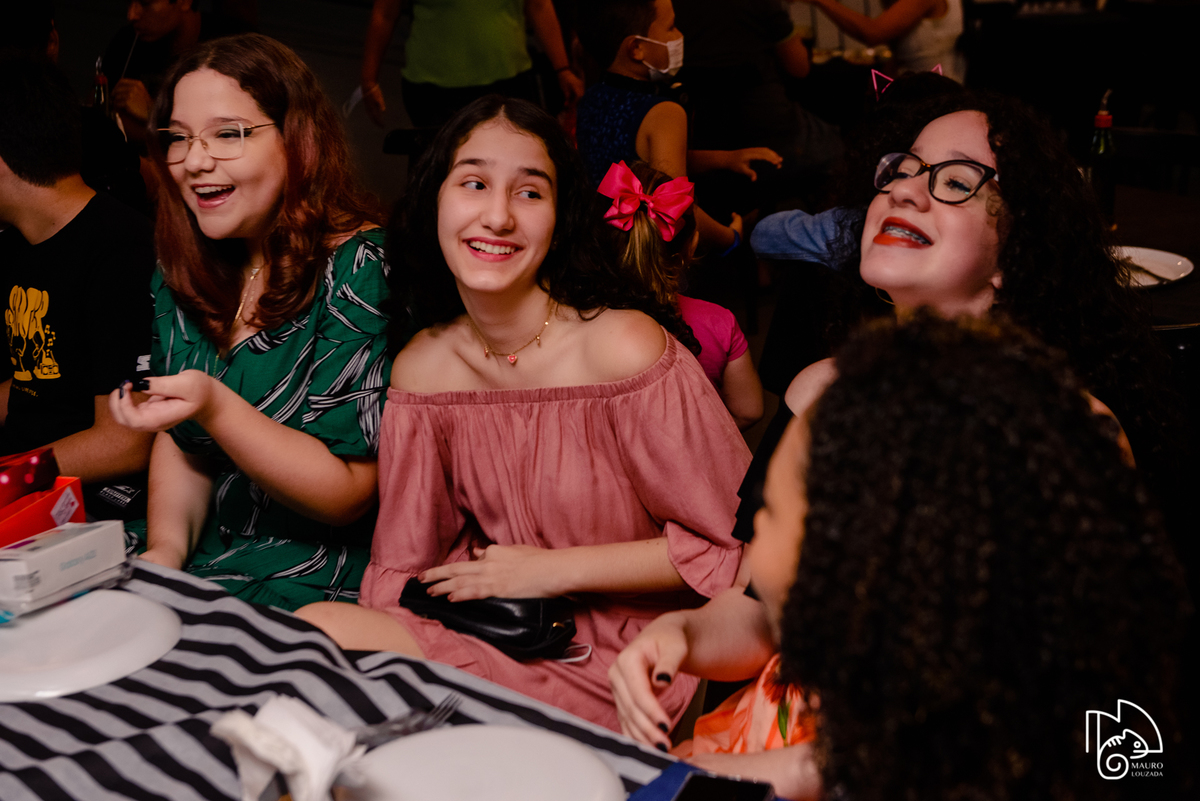 debutante karolin, fotos da karolin, 15 anos da karolin, fotos do aniversário da karolin, debutantes aracruz, mauro louzada fotografia, sua historia minhas fotos, fotografo aracruz, fotografias verdadeiras, fotos com história, historias de familia