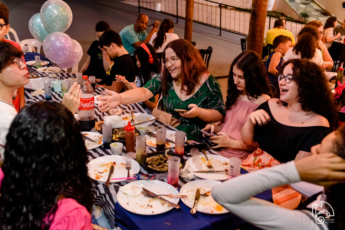 debutante karolin, fotos da karolin, 15 anos da karolin, fotos do aniversário da karolin, debutantes aracruz, mauro louzada fotografia, sua historia minhas fotos, fotografo aracruz, fotografias verdadeiras, fotos com história, historias de familia