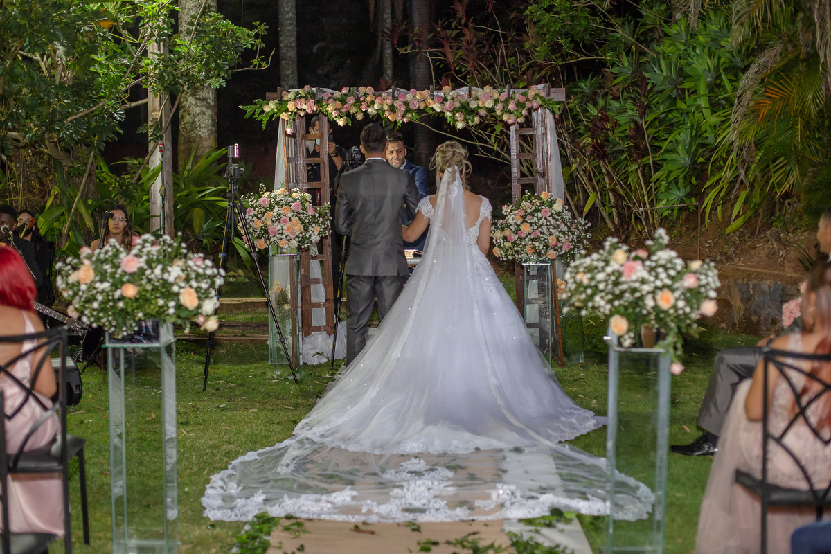 Fotos de Casamento em BH - Fotos de Casamento em Contagem - Linda Noiva - Making of