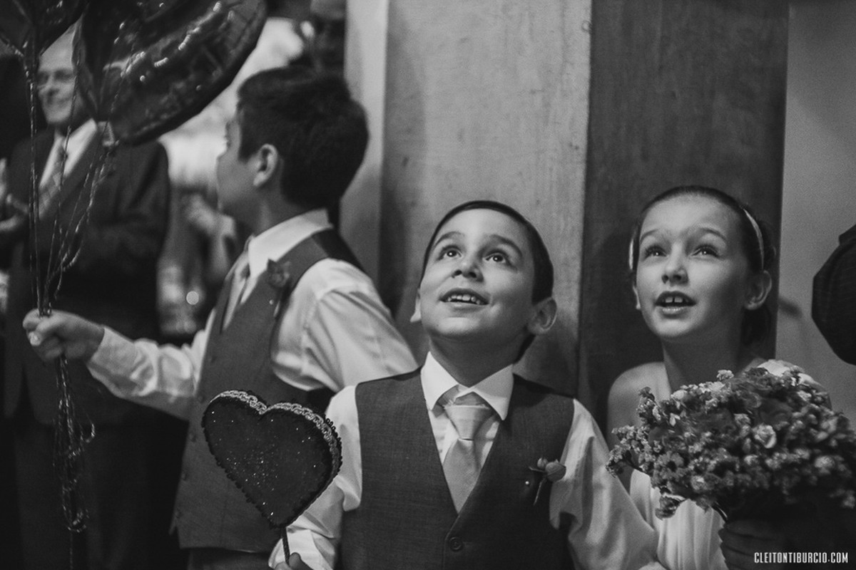 Crianças, só elas…