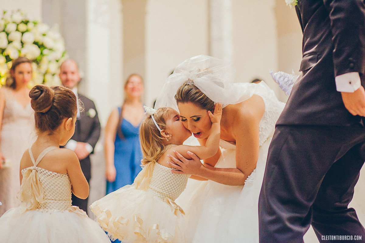 Crianças, só elas…