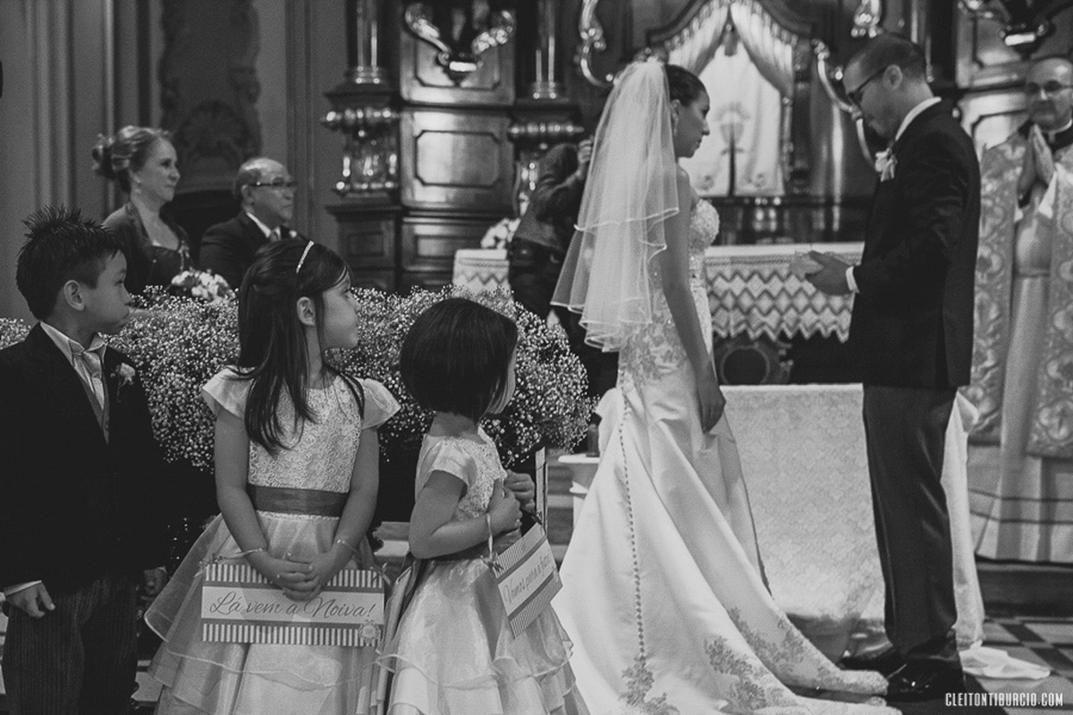 Crianças, só elas…