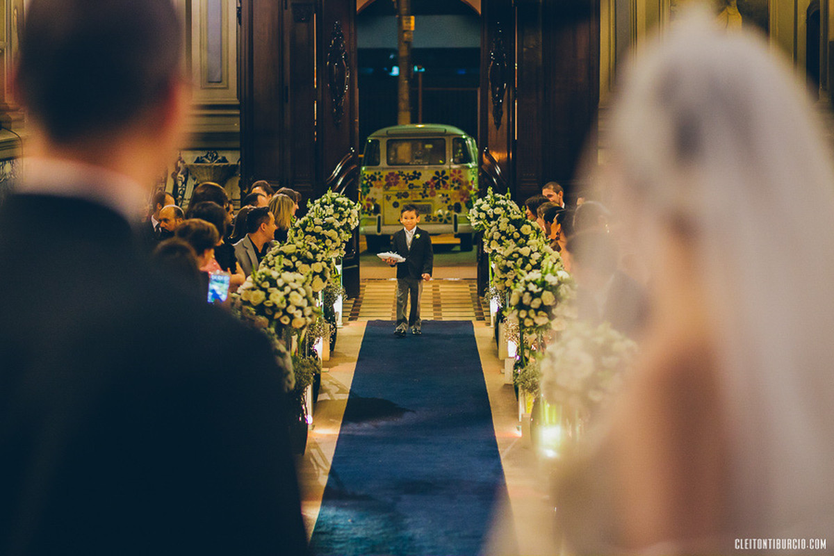 Crianças, só elas…