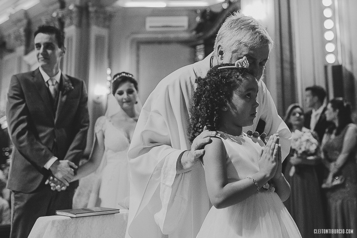 Crianças, só elas…