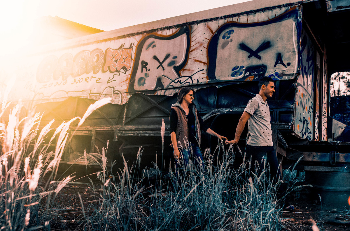sessão de casal no onibus, ensaio de casal urbano,