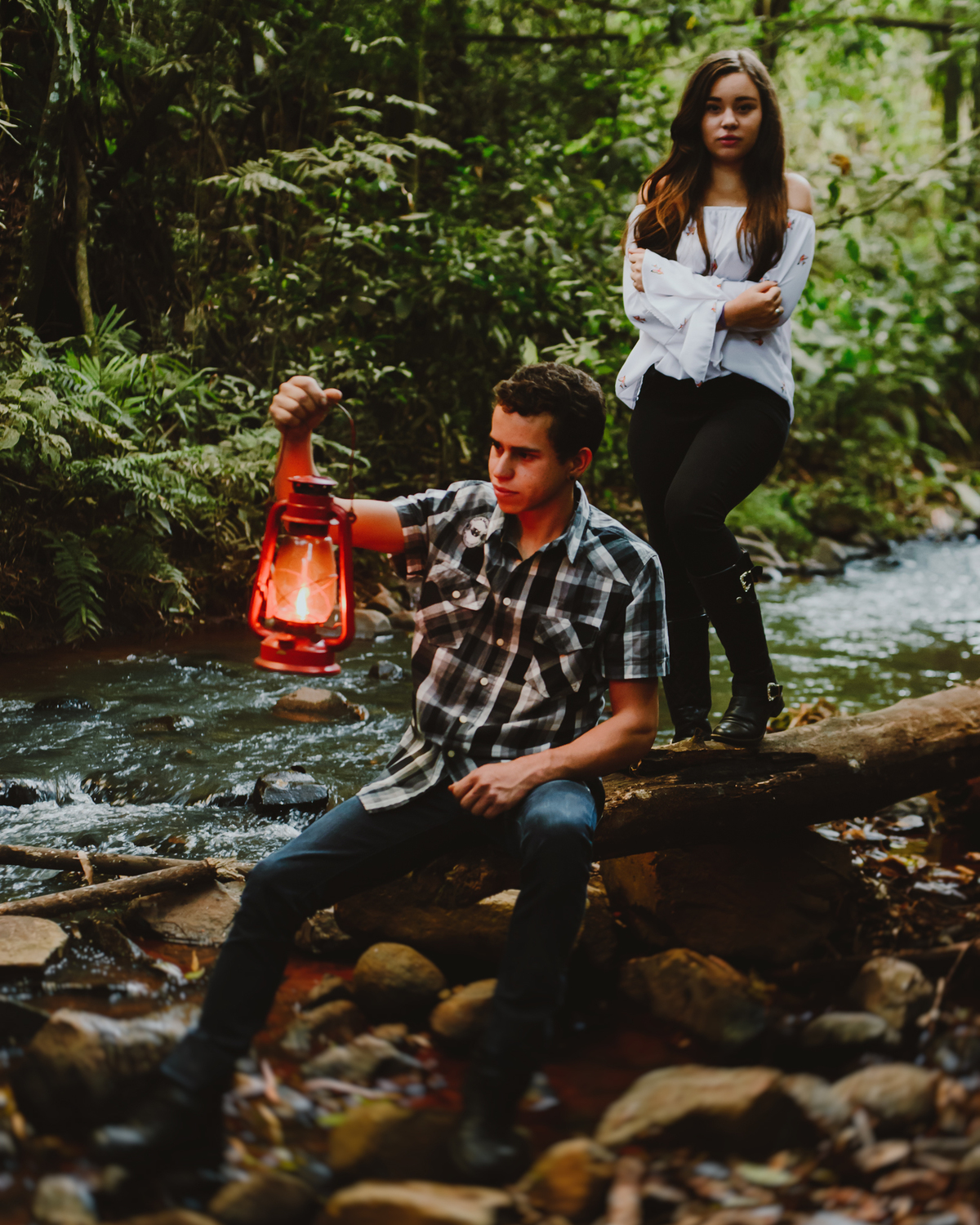 ensaio de casal na trilha, ensaio de casal aventureiro, pré wedding, ensaio de noivos, ensaio de casal divertido