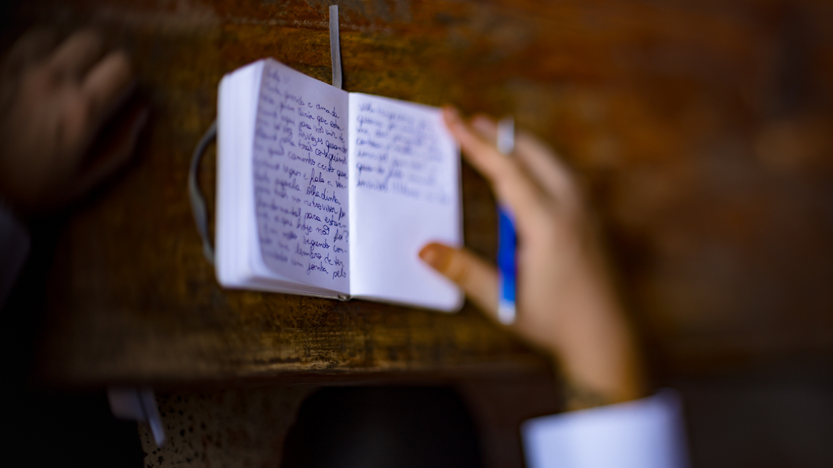 Elopement Wedding Londrina PR,  Casamento Intimo Parana, Casamento Intimo, noivo escrevendo votos do casamento intimo