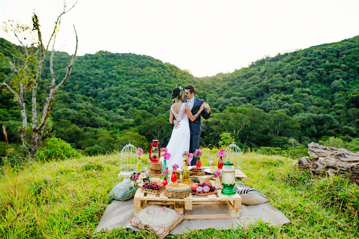 casamento intimo fazenda luar de agosto faxinal, decoração casamento intimo, mesa de casamento de dia, decoração elopement wedding, fotos decoração casamento