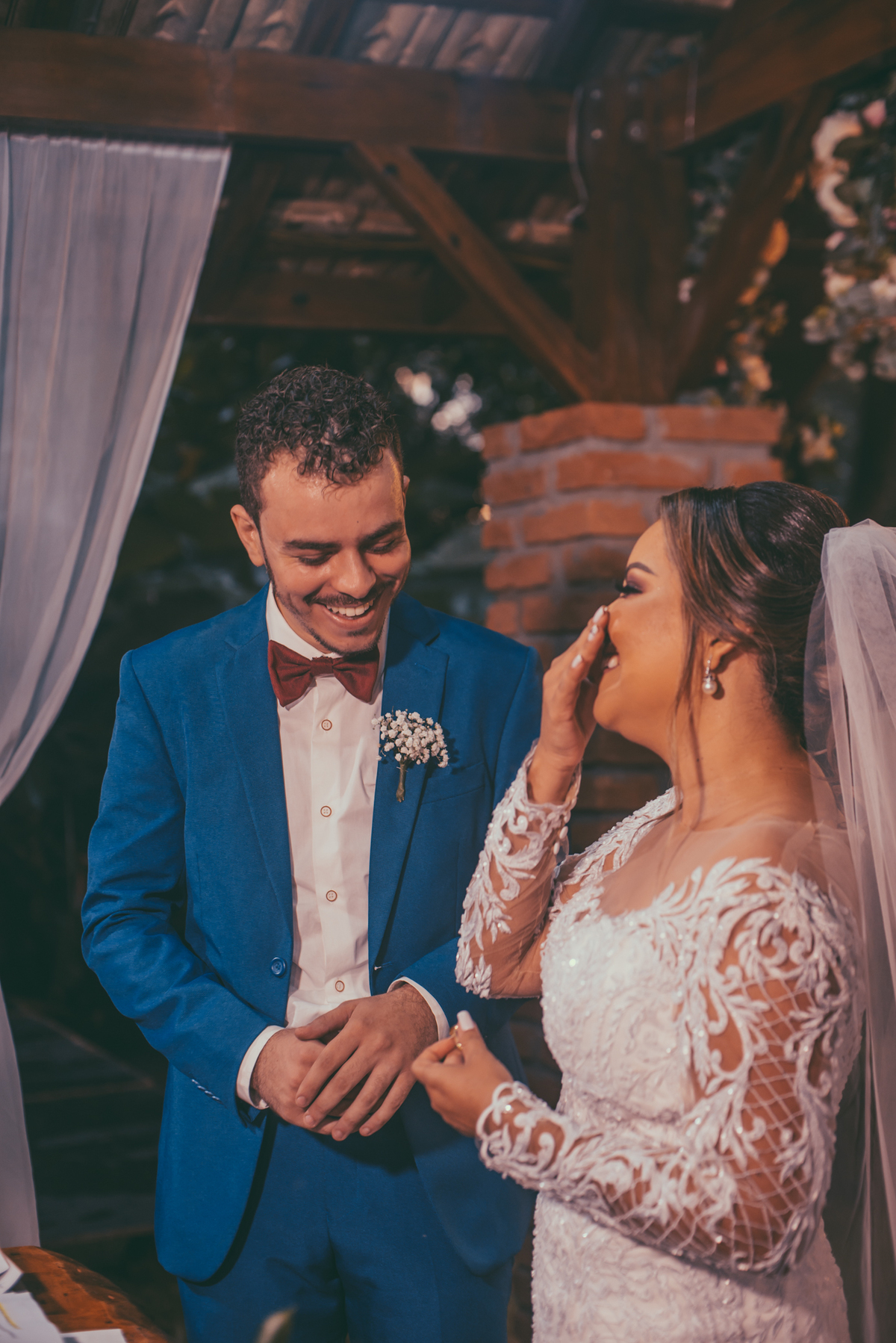 CHEGADA DA NOIVA FUSCA LONDRINA, MOMENTO DESCONTRAIDO NOIVOS VIVENDA REJUPE LONDRINA