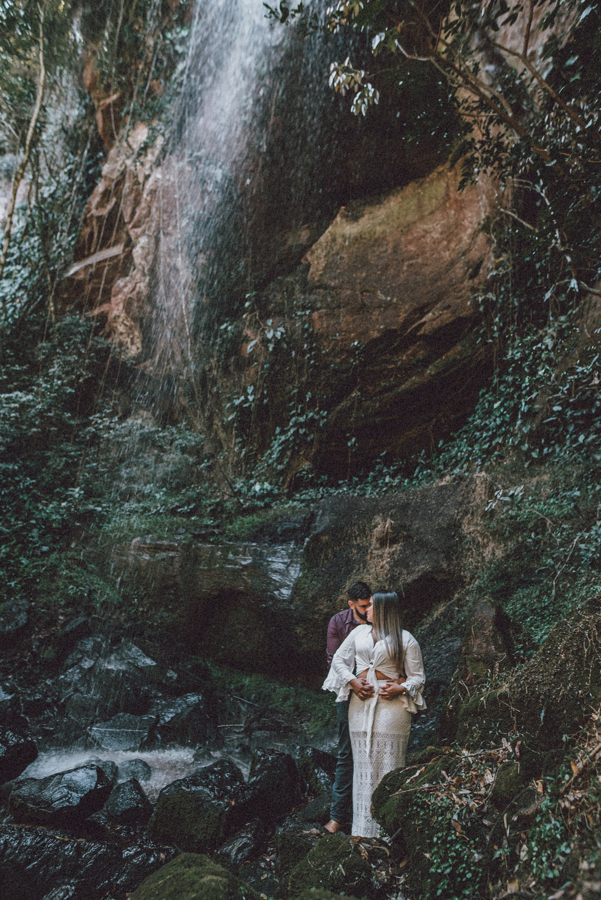 Faxinal PR , Londrina-PR,  ensaio de casal em Ibiporã, ensaio de casal em cambé ensaio de casal na cachoeira
