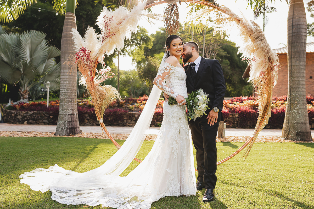 casal no ensaio pos wedding no espaço sanctuarium em betim
