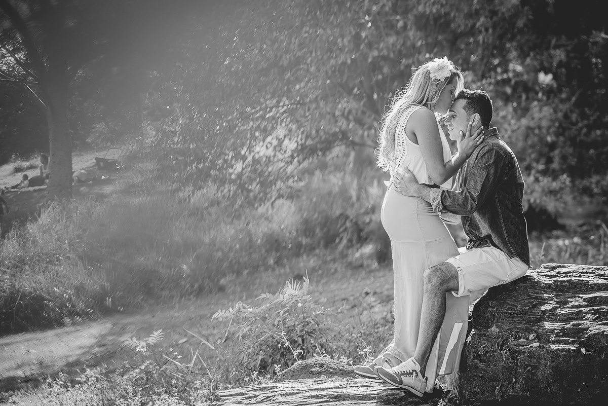 Noiva beijando o noivo no click do fotógrafo de casamentos em belo horizonte bh mg