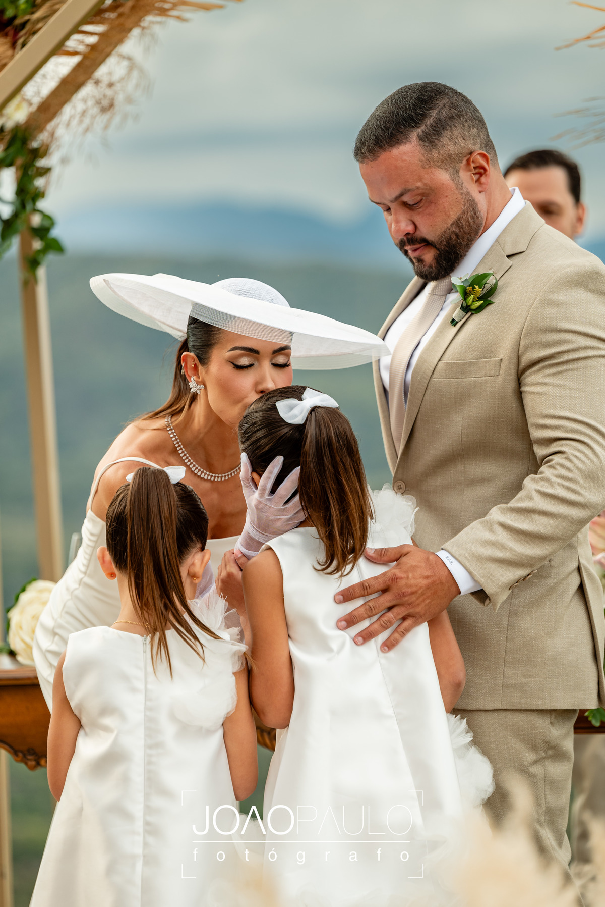 renovação de votos Bella Falconi e Maguila 