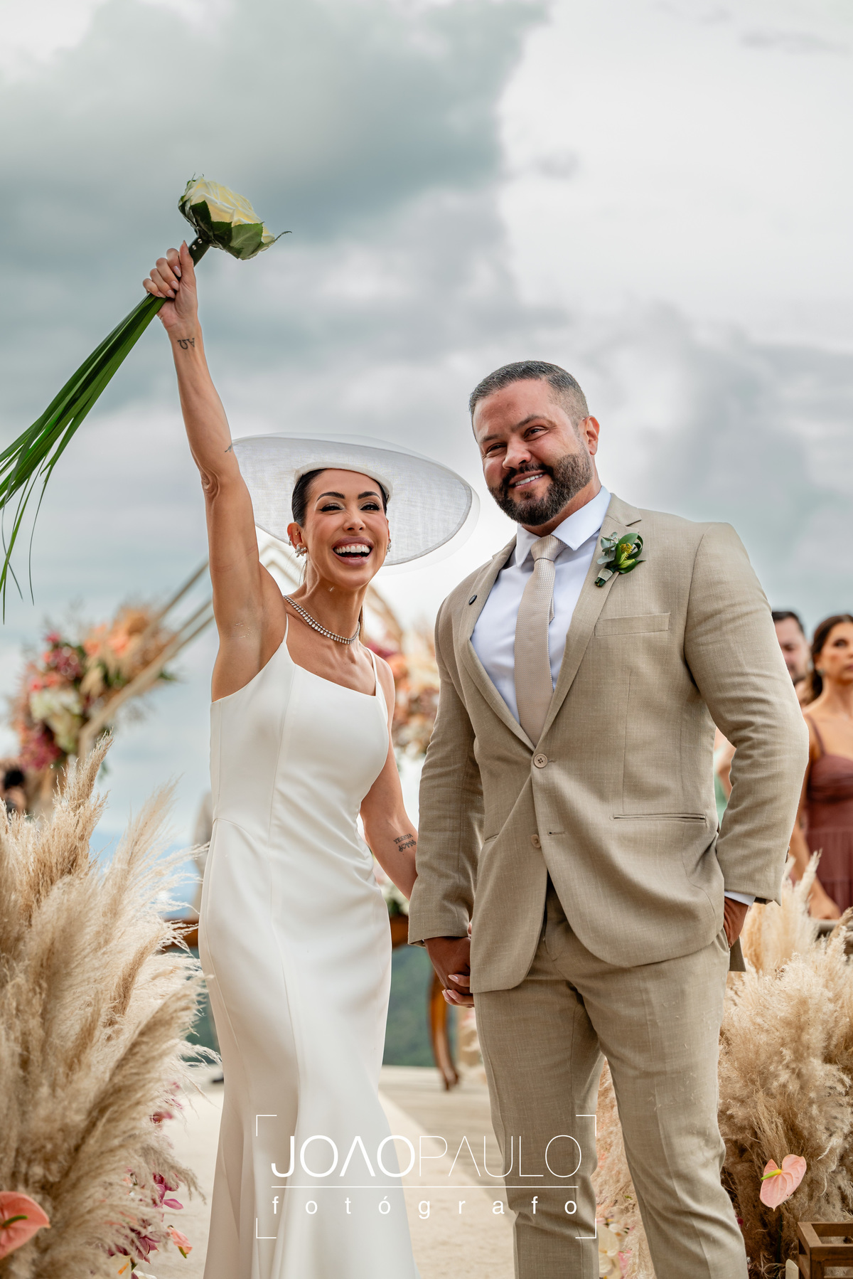 renovação de votos Bella Falconi e Maguila 