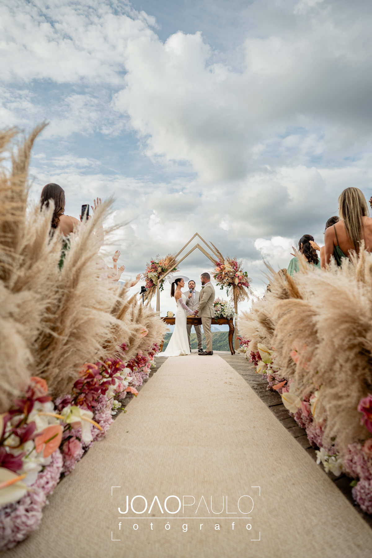 renovação de votos Bella Falconi e Maguila 