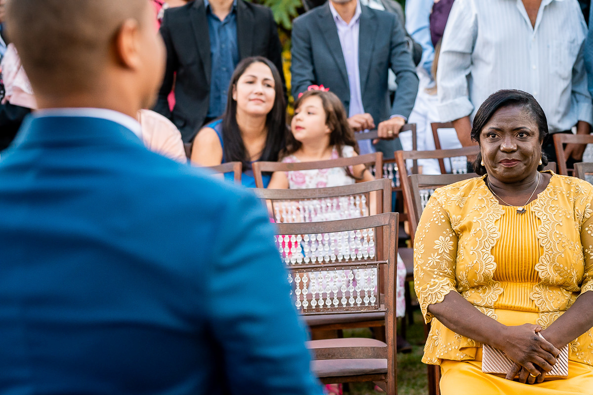 mãe do noivo no dia do casamento no espaço garças Pampulha em belo horizonte