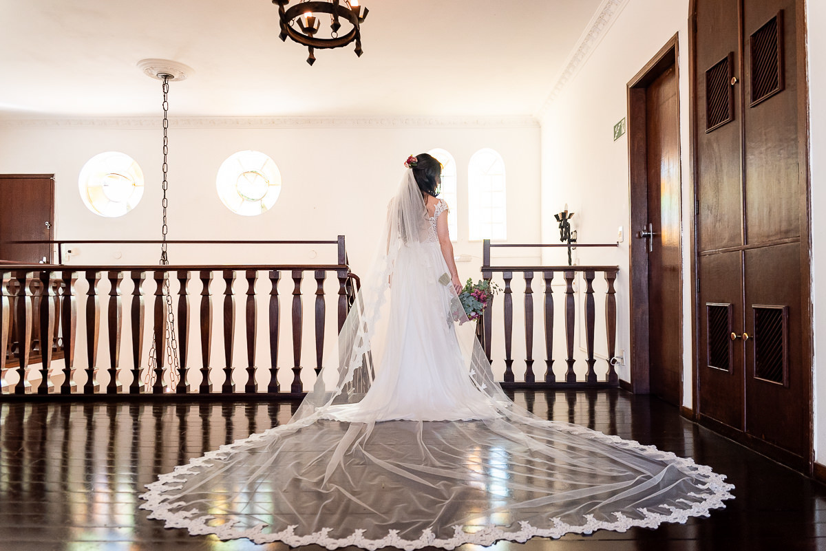 véu da noiva no dia do casamento no espaço garças Pampulha