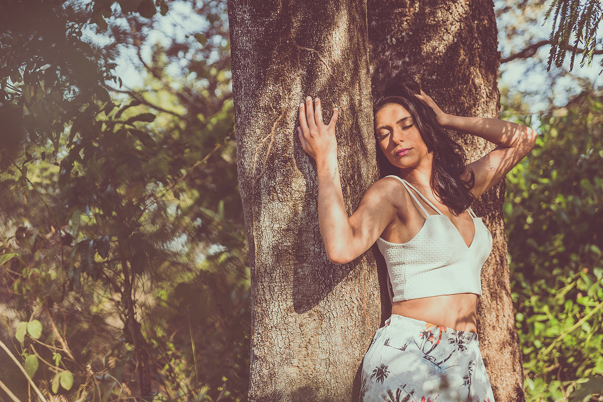 Debutante fazendo pose para o book fotográfico realizado em lagoa santa MG