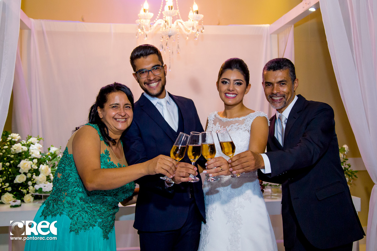 casamento goiania, fotografo de casamento em goiania, fotos de casamento, lorena e danilo, casamento lorena e danilo, ponto rec, foto de casamento goiania, gyn, make noiva, make, bride, casamentos, video casamento, vestido noiva, emocao no casamento, film