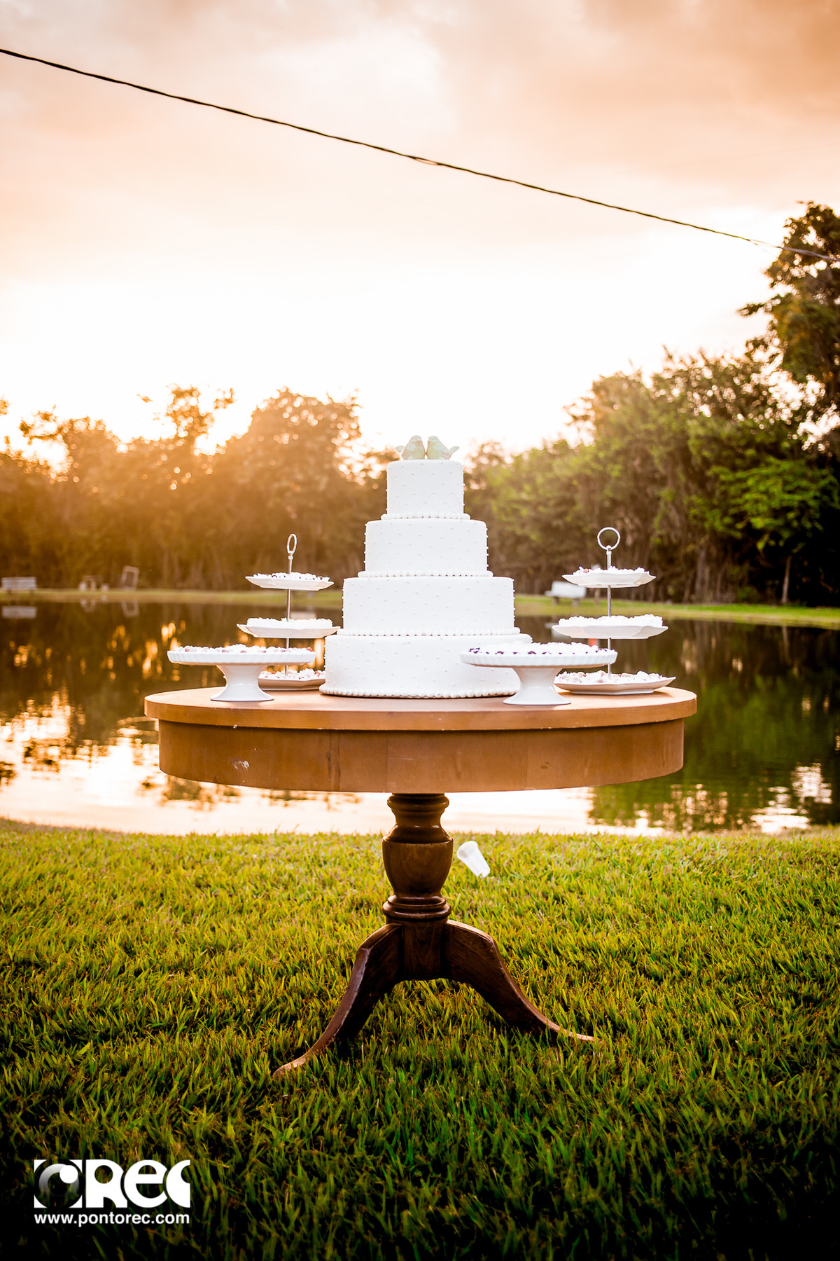 make noiva, fotografo de casamento campo grande ms, decoração casamento campo grande, casamento de dia, casamento ar livre, chacara bonança, vestido de noiva, ensaio noivos