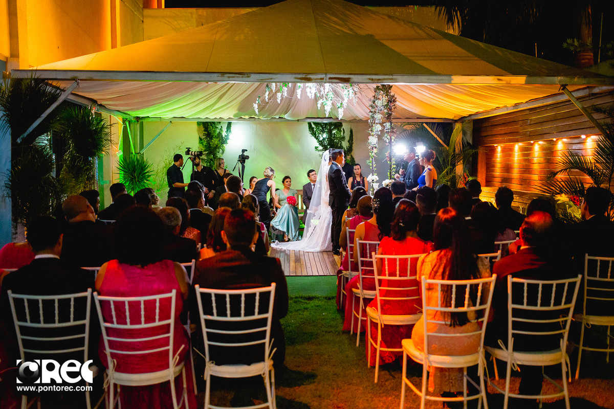 noiva, vestido de noiva, assesorio noiva, wedding, casamento, fotografo de casamento, video de casamento, ponto rec foto e cinema, emoção de casamento, noiva no altar, fotografo de casamento campo grande ms