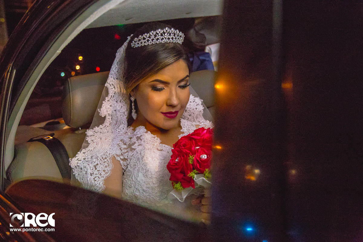 noiva, vestido de noiva, assesorio noiva, wedding, casamento, fotografo de casamento, video de casamento, ponto rec foto e cinema, emoção de casamento, noiva no altar, fotografo de casamento campo grande ms