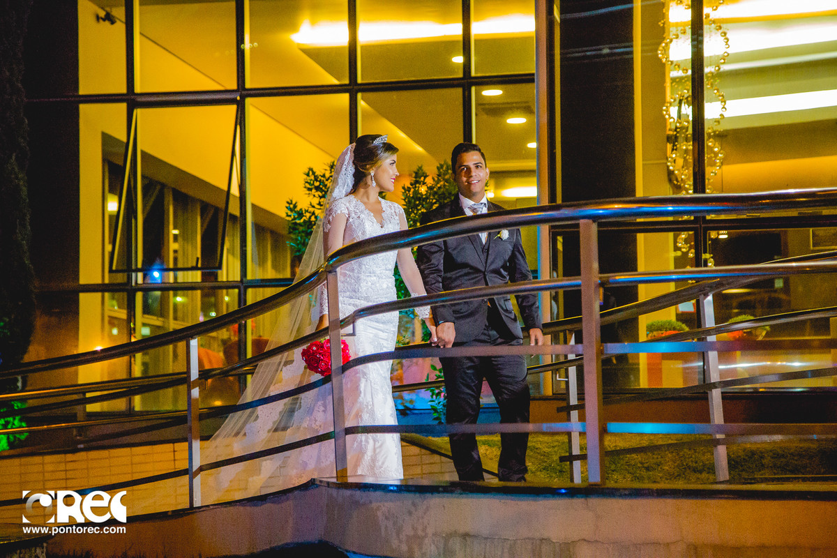 noiva, vestido de noiva, assesorio noiva, wedding, casamento, fotografo de casamento, video de casamento, ponto rec foto e cinema, emoção de casamento, noiva no altar, fotografo de casamento campo grande ms