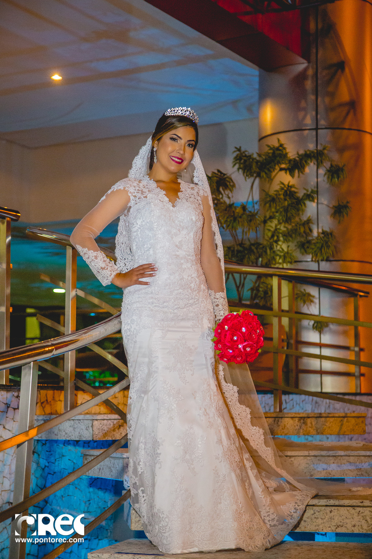 noiva, vestido de noiva, assesorio noiva, wedding, casamento, fotografo de casamento, video de casamento, ponto rec foto e cinema, emoção de casamento, noiva no altar, fotografo de casamento campo grande ms