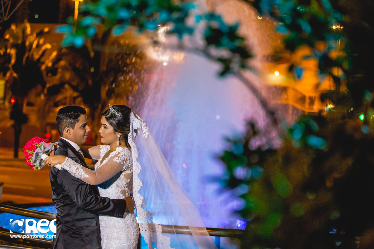 noiva, vestido de noiva, assesorio noiva, wedding, casamento, fotografo de casamento, video de casamento, ponto rec foto e cinema, emoção de casamento, noiva no altar, fotografo de casamento campo grande ms