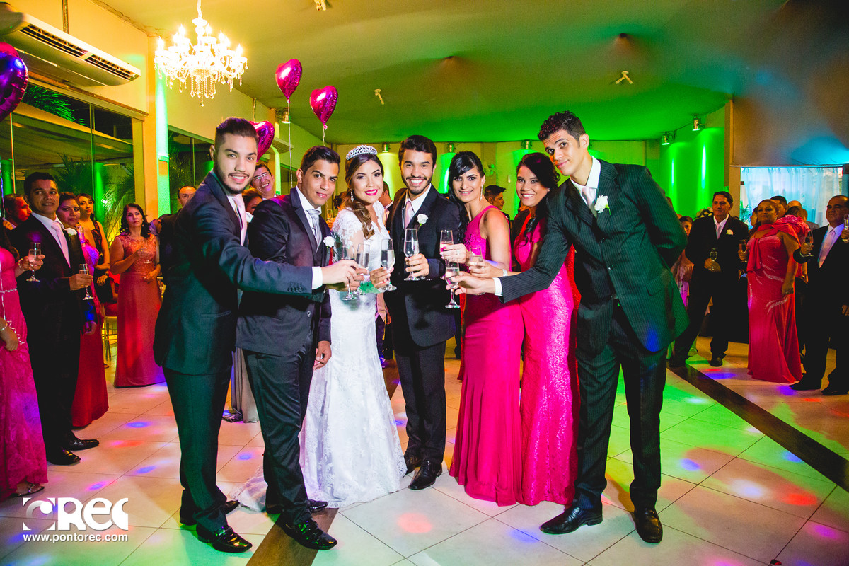 noiva, vestido de noiva, assesorio noiva, wedding, casamento, fotografo de casamento, video de casamento, ponto rec foto e cinema, emoção de casamento, noiva no altar, fotografo de casamento campo grande ms