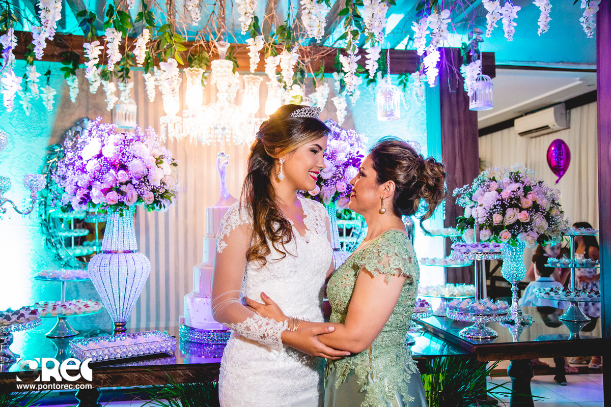 noiva, vestido de noiva, assesorio noiva, wedding, casamento, fotografo de casamento, video de casamento, ponto rec foto e cinema, emoção de casamento, noiva no altar, fotografo de casamento campo grande ms