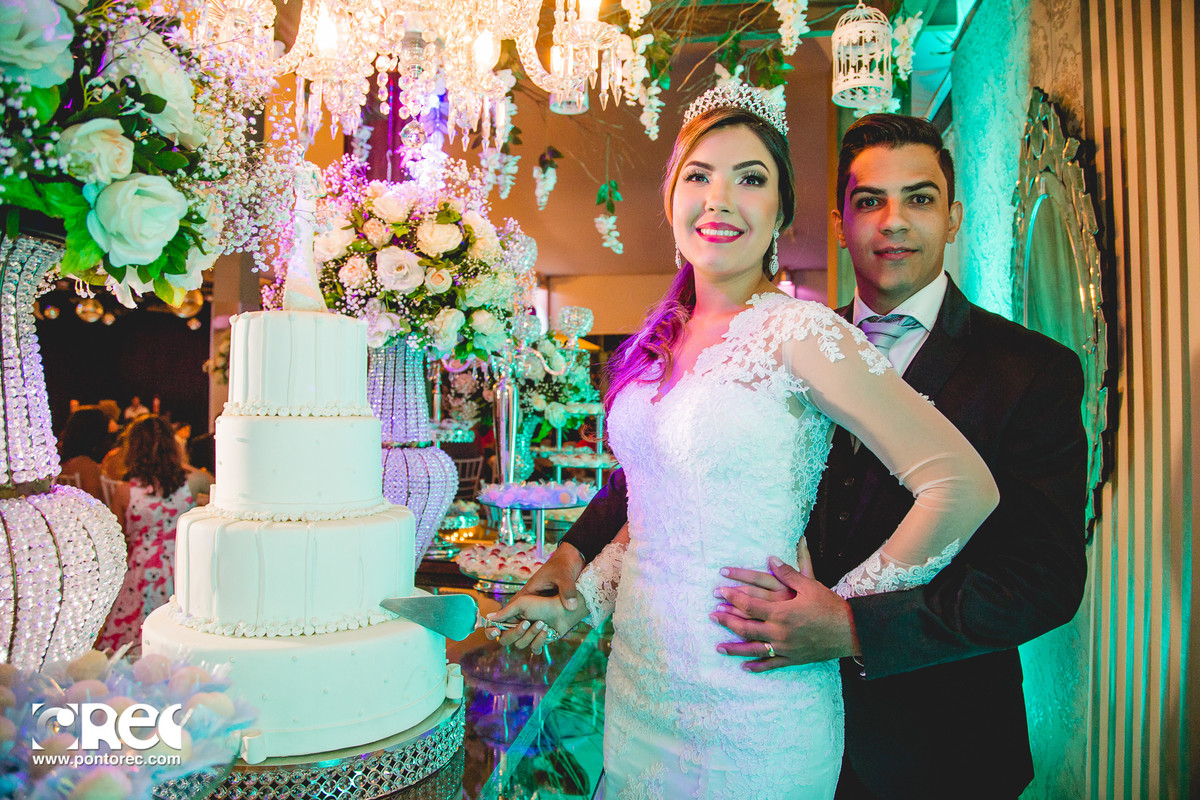 noiva, vestido de noiva, assesorio noiva, wedding, casamento, fotografo de casamento, video de casamento, ponto rec foto e cinema, emoção de casamento, noiva no altar, fotografo de casamento campo grande ms