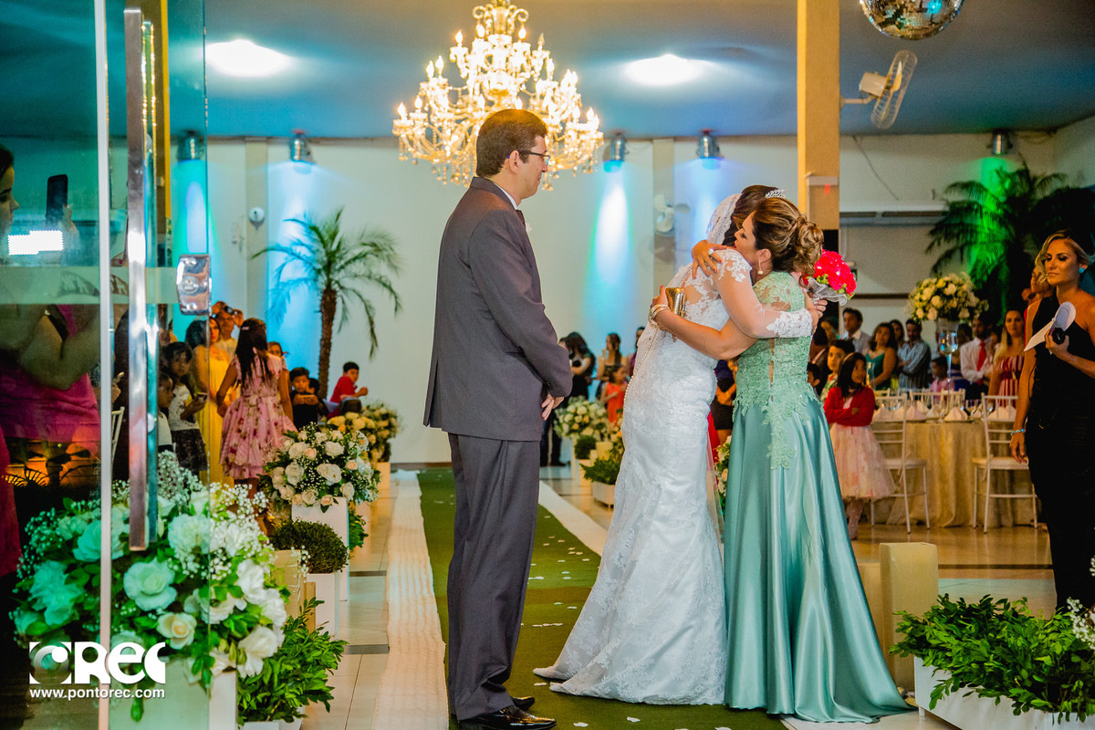 noiva, vestido de noiva, assesorio noiva, wedding, casamento, fotografo de casamento, video de casamento, ponto rec foto e cinema, emoção de casamento,