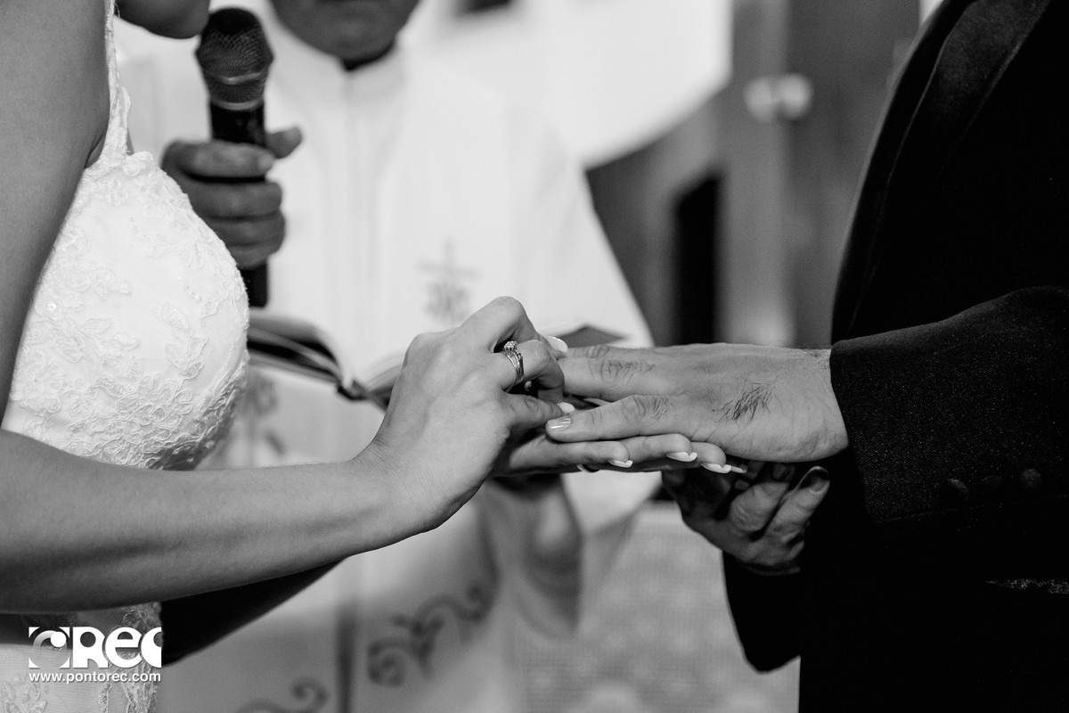 noiva, casamento igreja, fotografo de casamento, fotografia, foto de casal, bride, wedding, mini wedding, daminha, florista, aliança