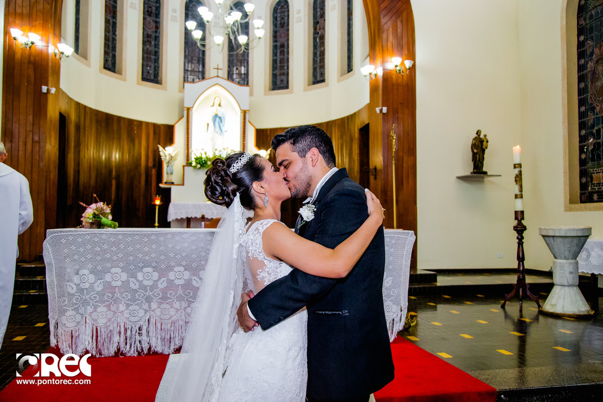 noiva, casamento igreja, fotografo de casamento, fotografia, foto de casal, bride, wedding, mini wedding, daminha, florista, aliança