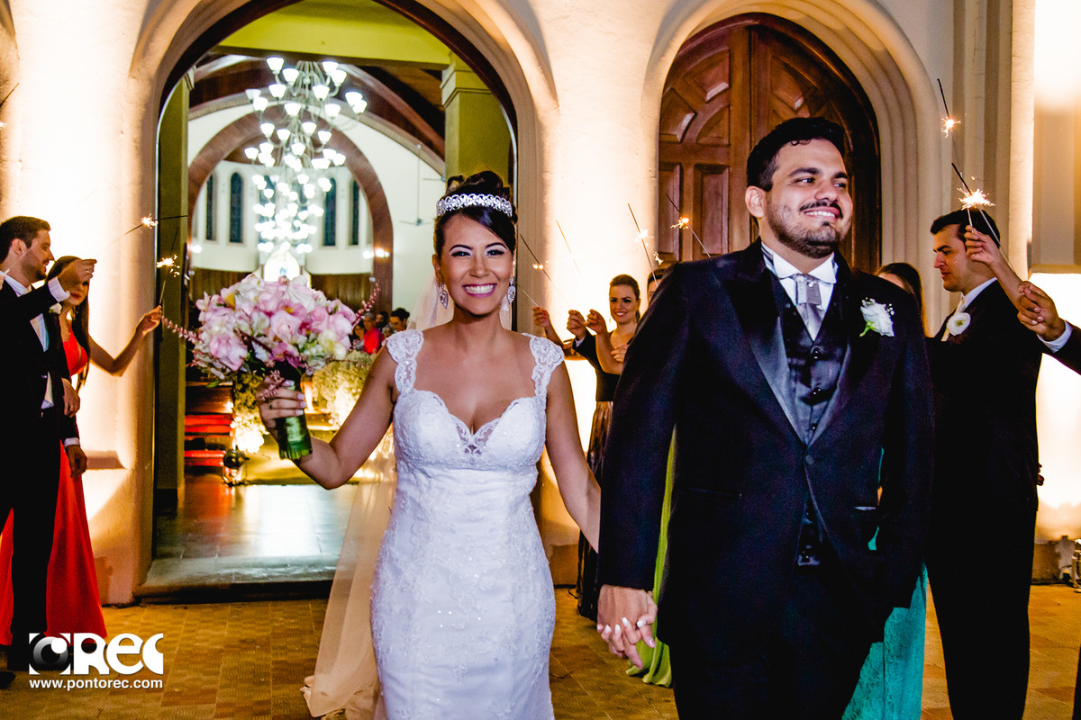 noiva, casamento igreja, fotografo de casamento, fotografia, foto de casal, bride, wedding, mini wedding, daminha, florista, aliança