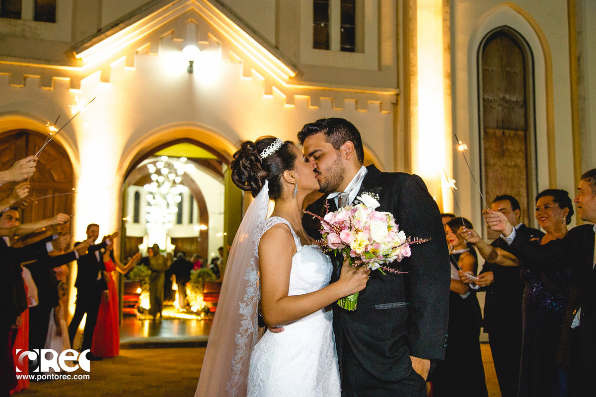 noiva, casamento igreja, fotografo de casamento, fotografia, foto de casal, bride, wedding, mini wedding, daminha, florista, aliança