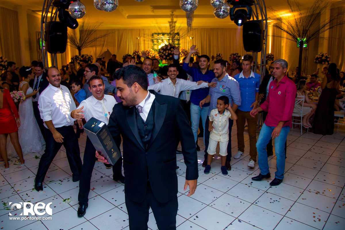 noiva, casamento igreja, fotografo de casamento, fotografia, foto de casal, bride, wedding, mini wedding, daminha, florista, aliança