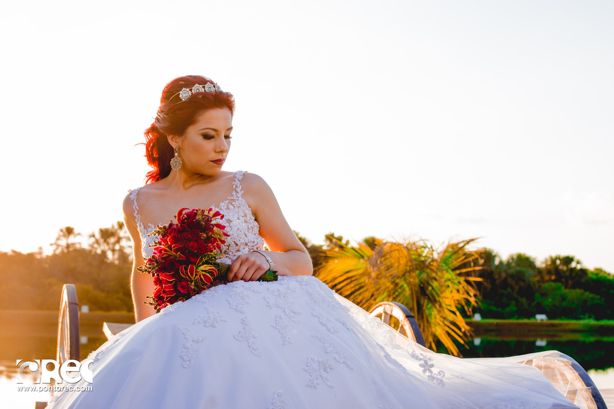 noiva, noivado, buque, por do sol, acessorios noiva, vestido de noiva, fotografia de casamento, fotografo de casamento, campo grande, editorial