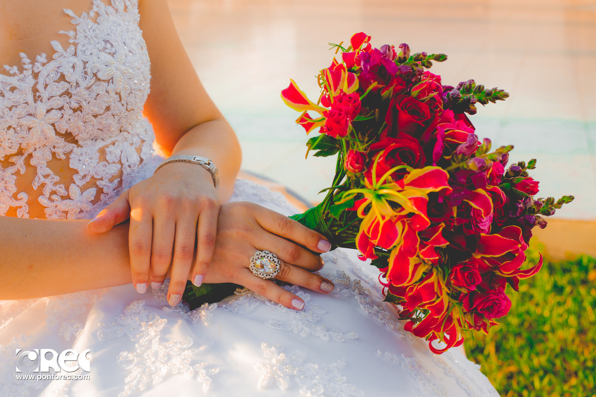 noiva, noivado, buque, por do sol, acessorios noiva, vestido de noiva, fotografia de casamento, fotografo de casamento, campo grande, editorial