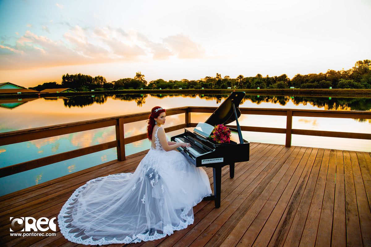noiva, noivado, buque, por do sol, acessorios noiva, vestido de noiva, fotografia de casamento, fotografo de casamento, campo grande, editorial