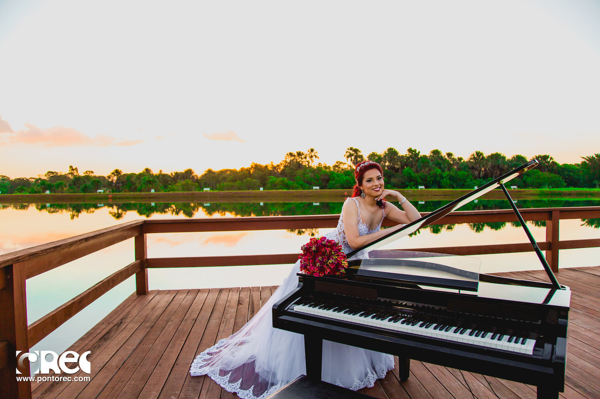 noiva, noivado, buque, por do sol, acessorios noiva, vestido de noiva, fotografia de casamento, fotografo de casamento, campo grande, editorial