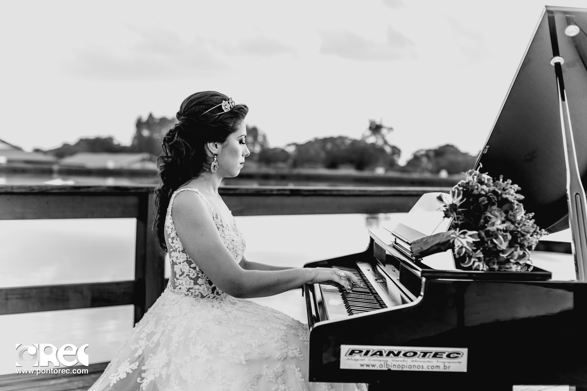 noiva, noivado, buque, por do sol, acessorios noiva, vestido de noiva, fotografia de casamento, fotografo de casamento, campo grande, editorial