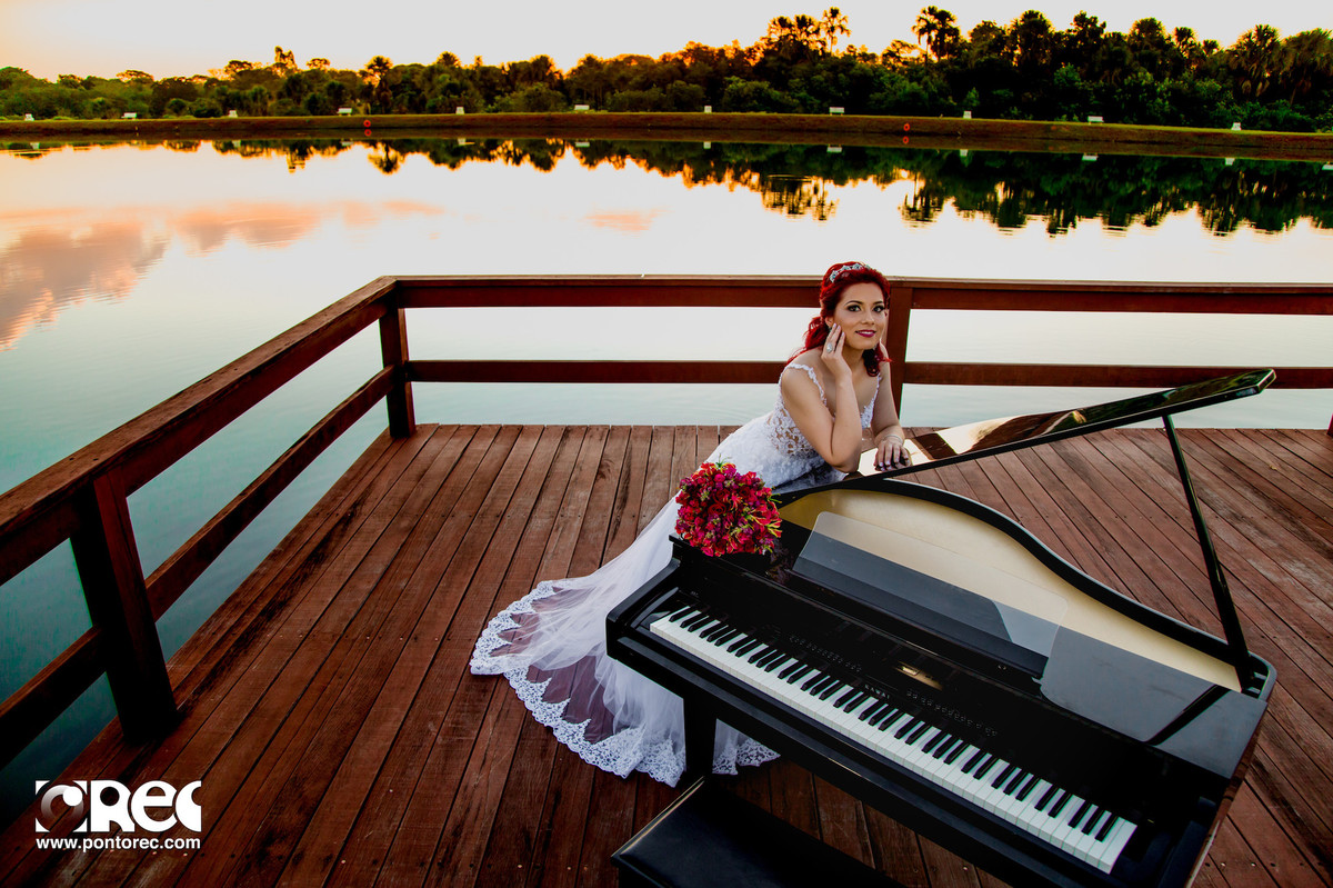 noiva, noivado, buque, por do sol, acessorios noiva, vestido de noiva, fotografia de casamento, fotografo de casamento, campo grande, editorial