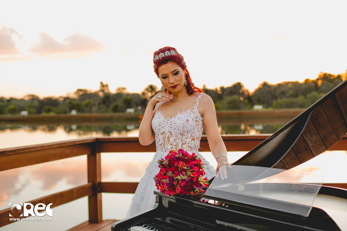 noiva, noivado, buque, por do sol, acessorios noiva, vestido de noiva, fotografia de casamento, fotografo de casamento, campo grande, editorial