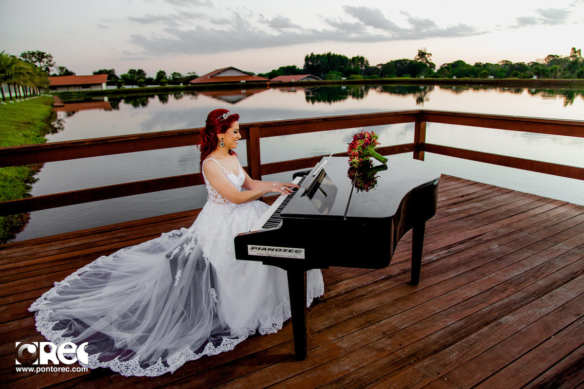 noiva, noivado, buque, por do sol, acessorios noiva, vestido de noiva, fotografia de casamento, fotografo de casamento, campo grande, editorial
