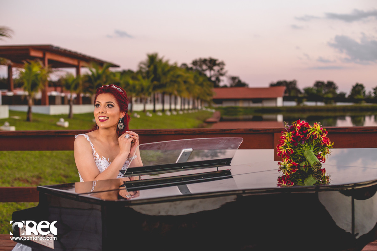 noiva, noivado, buque, por do sol, acessorios noiva, vestido de noiva, fotografia de casamento, fotografo de casamento, campo grande, editorial