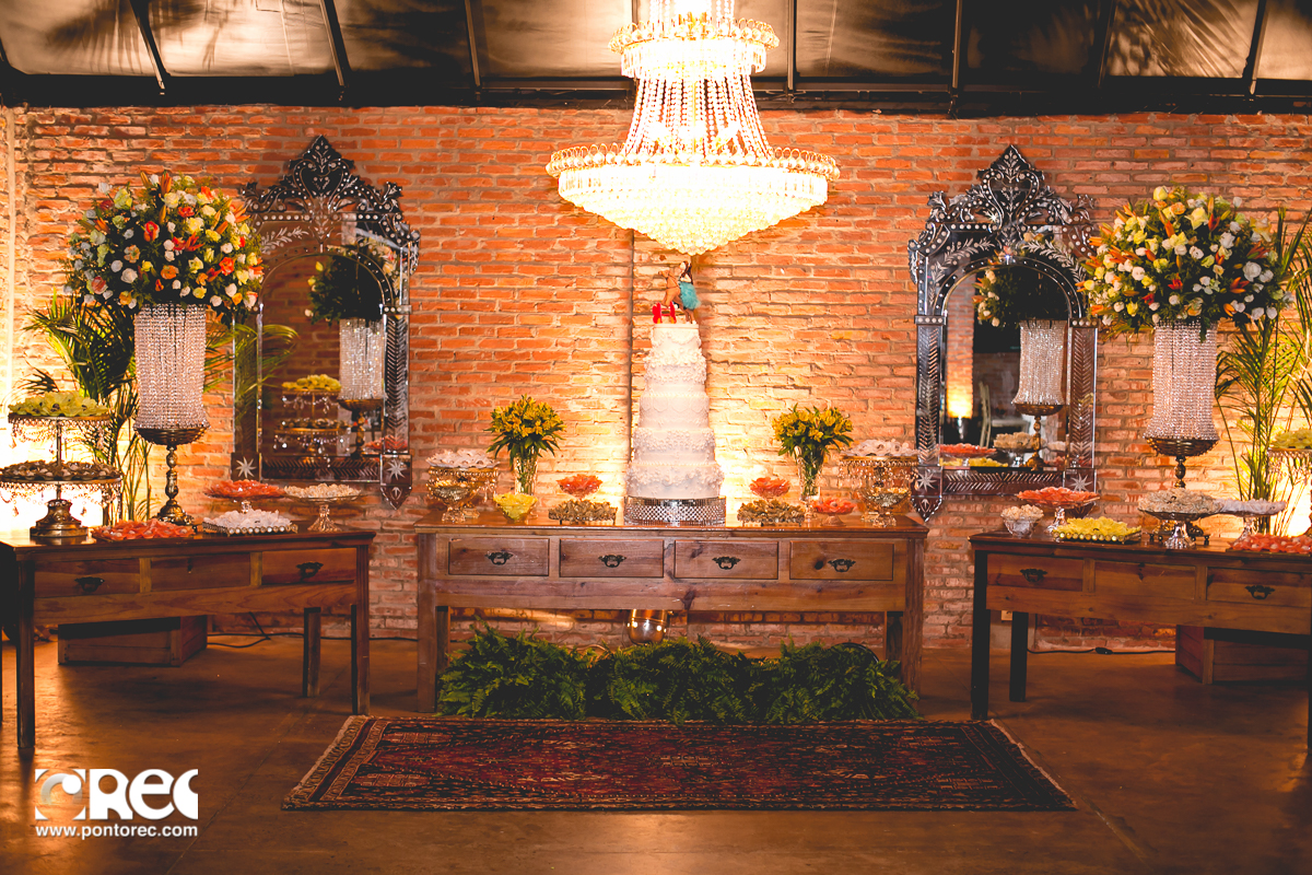 15 anos, festa de 15 anos, campo grande, fotografo campo grande, fotografia de casamento, pontorec, ponto rec producoes, fotografia campo grande ms, decoracao, romeu e julieta campo grande, decoracao festa, fogos, emocao, choro, alegria, brinde, vestido d