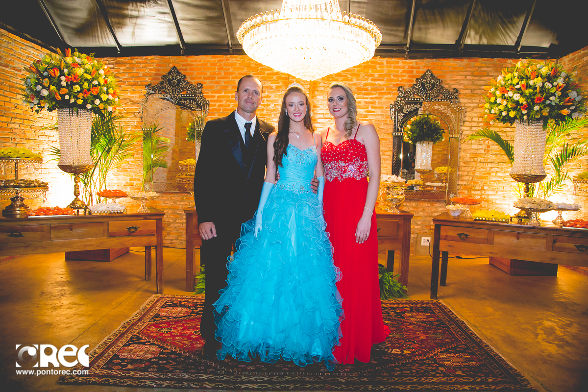 15 anos, festa de 15 anos, campo grande, fotografo campo grande, fotografia de casamento, pontorec, ponto rec producoes, fotografia campo grande ms, decoracao, romeu e julieta campo grande, decoracao festa, fogos, emocao, choro, alegria,